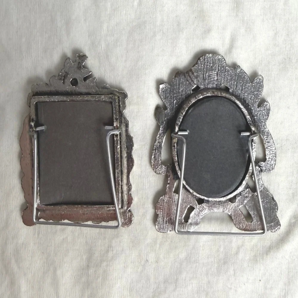 VTG Set of 2 Mini Victorian Style Silver Tone Easel Frames Oval Cherub Floral